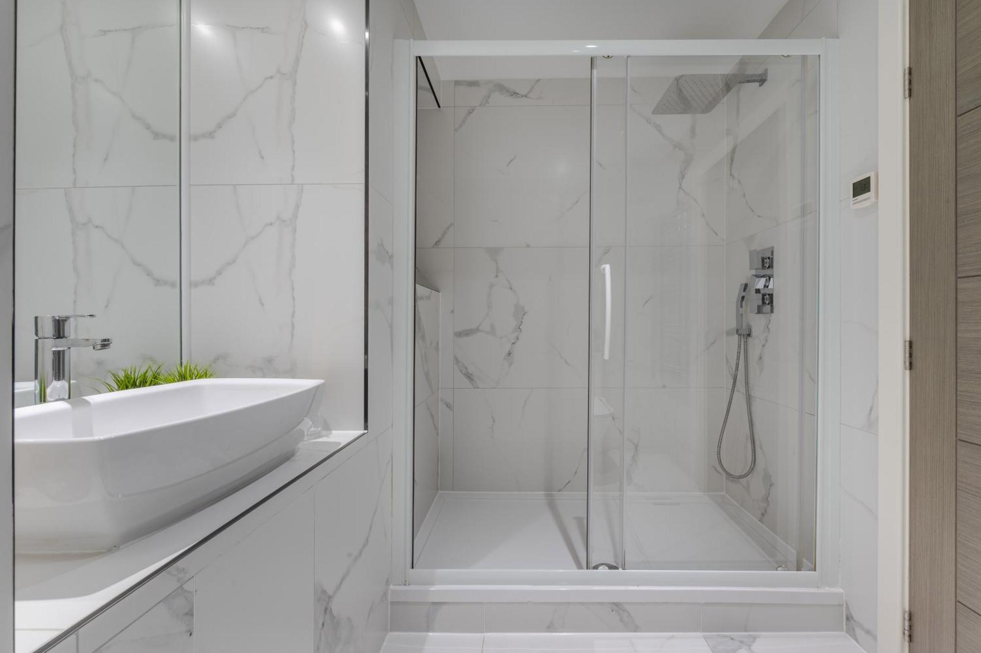 A Golden Haven Retreat In London Appartement Buitenkant foto