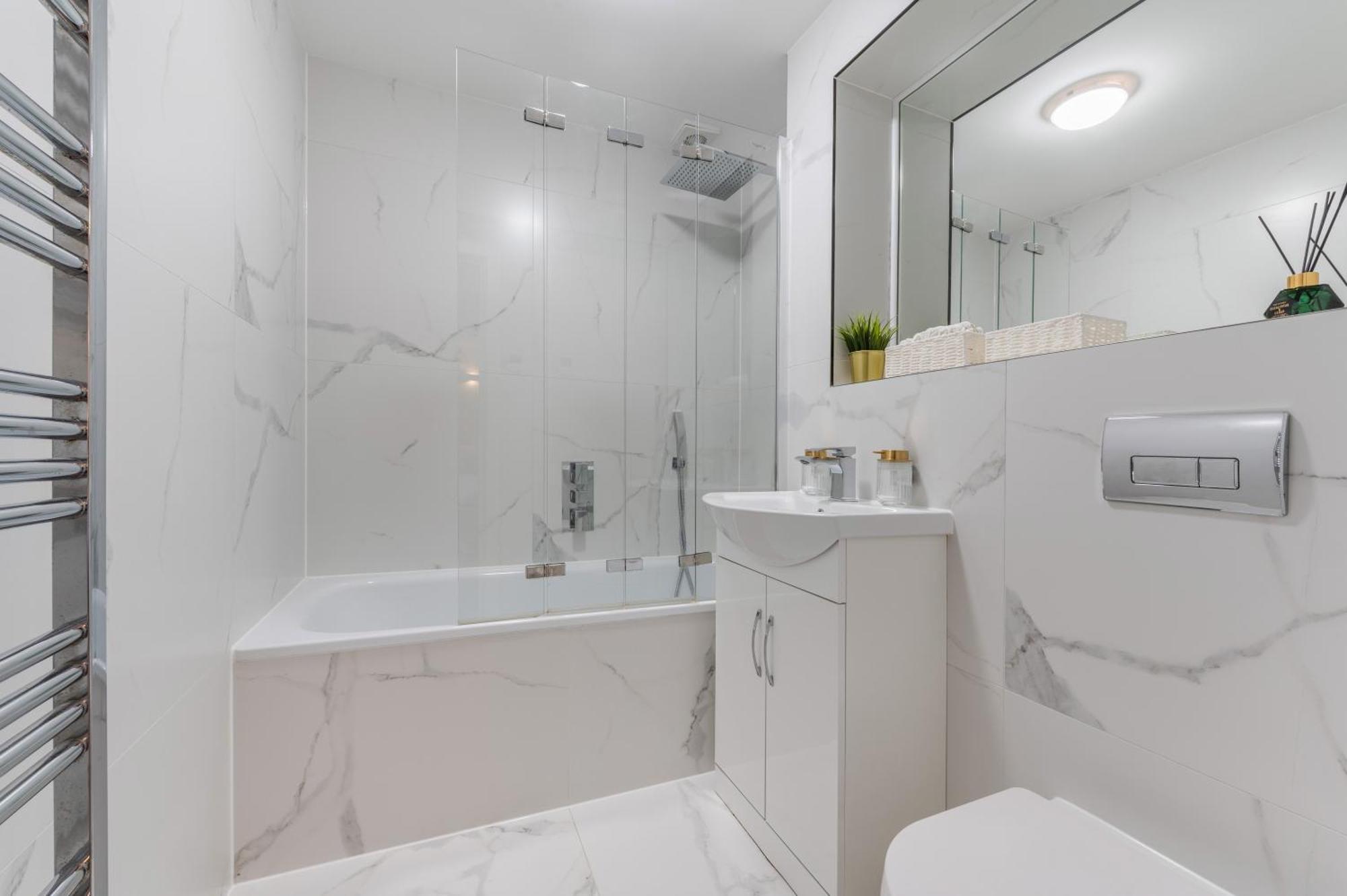 A Golden Haven Retreat In London Appartement Buitenkant foto